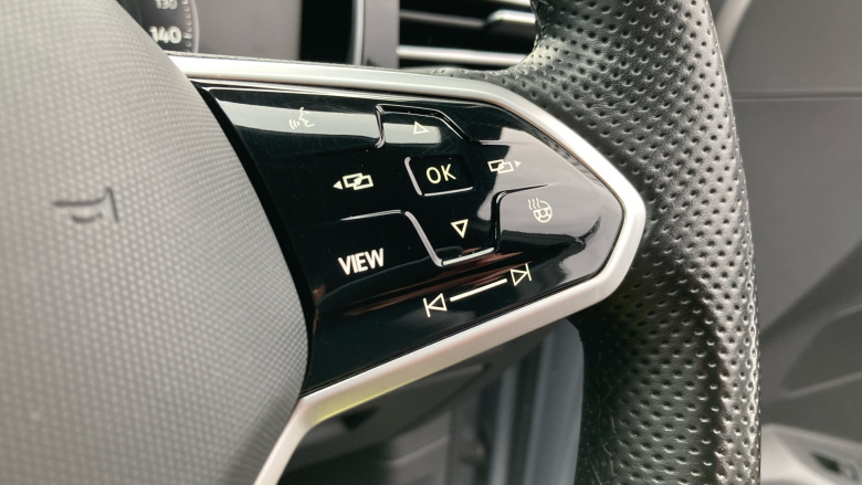 Volkswagen Touareg 3.0 V6 TDI 4Motion Black Edition 5dr Tip Auto Diesel Estate